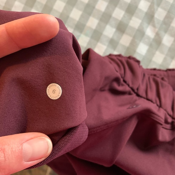 Size 6 burgundy Lulu dress pant high waisted - Picture 4 of 4